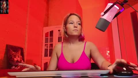 Lady online show from 04-17-26, 03:37