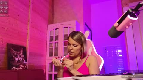 Lady online show from 04-29-26, 05:52