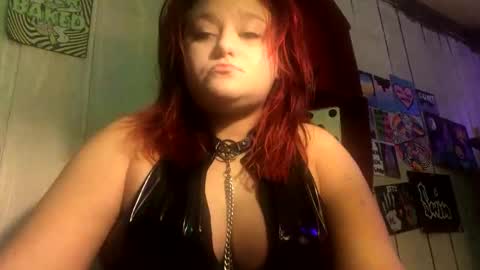 Snapshot of findommefoxi chatting on 12-28-24, 03:37 findommefoxi online show from 12-28-24, 03:37