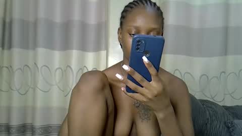 Snapshot of fine_queen12 chatting on 12-31-24, 01:30 fine_queen12 online show from 12-31-24, 01:30