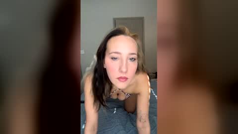 fineshytdaisy online show from 01-07-26, 06:21