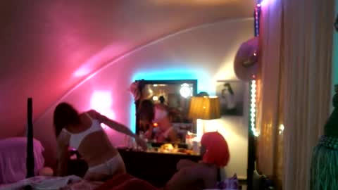 Snapshot of fionajamez chatting on 02-16-26, 01:35 J online show from 02-16-26, 01:35