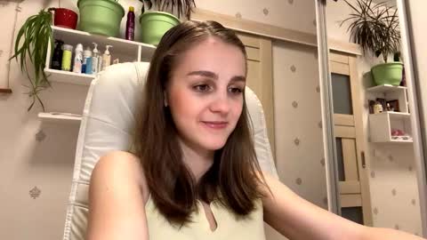 Snapshot of fionapiccard chatting on 11-14-25, 01:21 Keite wanna play Meow online show from 11-14-25, 01:21