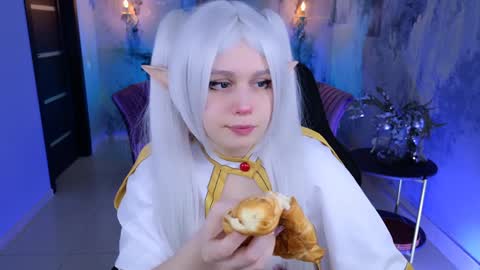 Snapshot of fioramarmoris chatting on 12-26-24, 03:10 fiora online show from 12-26-24, 03:10