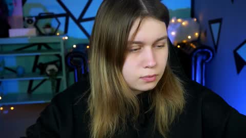 Snapshot of fioramarmoris chatting on 01-03-25, 05:17 fiora online show from 01-03-25, 05:17