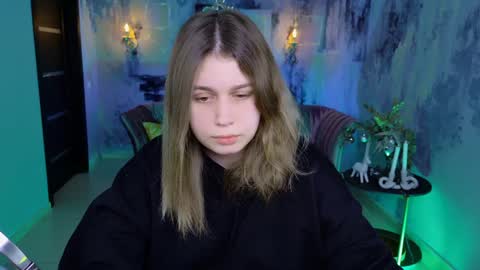 Snapshot of fioramarmoris chatting on 01-04-25, 05:05 fiora online show from 01-04-25, 05:05