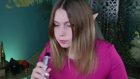 Snapshot of fioramarmoris chatting on 01-08-25, 08:06 fiora online show from 01-08-25, 08:06