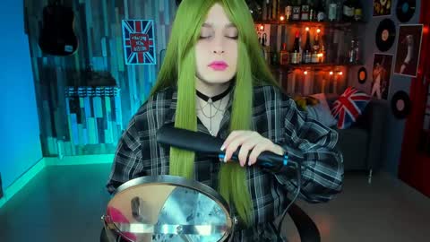 Snapshot of fioramarmoris chatting on 01-19-25, 08:29 fiora online show from 01-19-25, 08:29