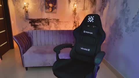 Snapshot of fioramarmoris chatting on 02-02-25, 11:30 fiora online show from 02-02-25, 11:30