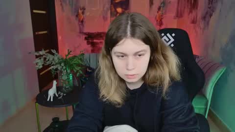 Snapshot of fioramarmoris chatting on 02-09-25, 05:08 fiora online show from 02-09-25, 05:08