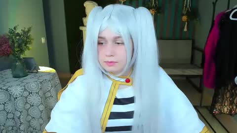 Snapshot of fioramarmoris chatting on 02-22-25, 11:24 fiora online show from 02-22-25, 11:24