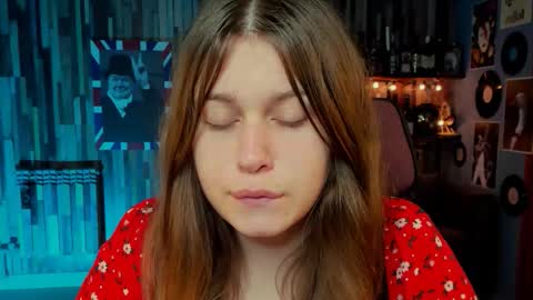 Snapshot of fioramarmoris chatting on 09-14-25, 06:01 fiora online show from 09-14-25, 06:01