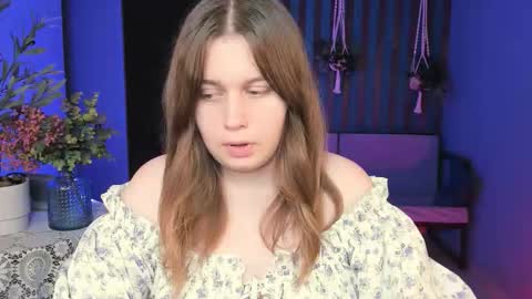 Snapshot of fioramarmoris chatting on 09-20-25, 09:54 fiora online show from 09-20-25, 09:54