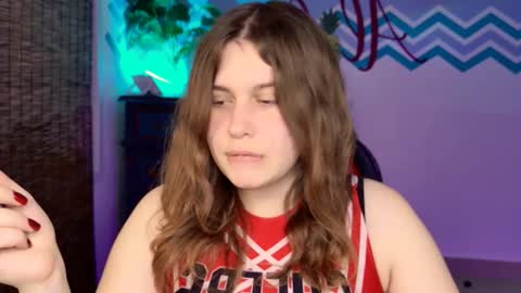 Snapshot of fioramarmoris chatting on 09-25-25, 02:32 fiora online show from 09-25-25, 02:32