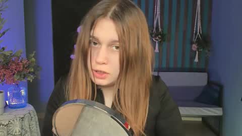 Snapshot of fioramarmoris chatting on 10-05-25, 05:50 fiora online show from 10-05-25, 05:50