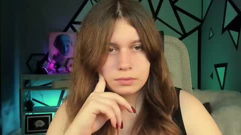 Snapshot of fioramarmoris chatting on 10-13-25, 01:33 fiora online show from 10-13-25, 01:33