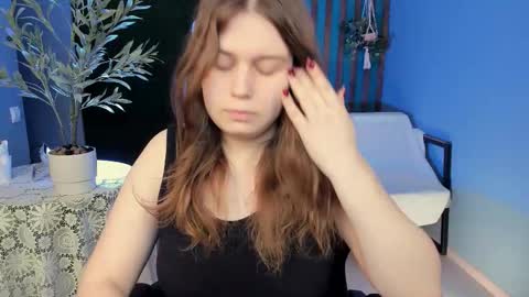 fiora online show from 03-18-26, 05:10