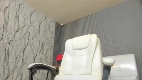 fire_boy69 online show from 02-04-26, 03:29