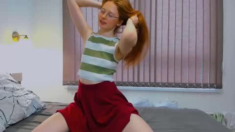 fire_luna online show from 01-12-25, 07:43