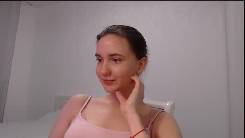 fireflies_fly_ online show from 03-13-26, 07:53