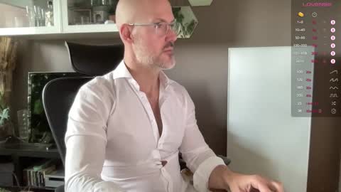 Snapshot of fit_rubinho chatting on 10-02-25, 08:54 Rubn online show from 10-02-25, 08:54