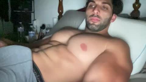 Snapshot of fitcurvyman4fun_69 chatting on 06-09-26, 03:40 fitcurvyman4fun_69 online show from 06-09-26, 03:40