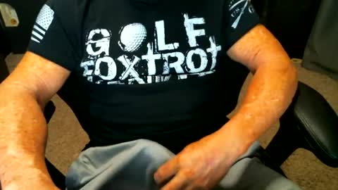 Snapshot of fitguy40 chatting on 06-22-26, 03:19 fitguy40 online show from 06-22-26, 03:19