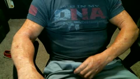 Snapshot of fitguy40 chatting on 06-28-26, 03:23 fitguy40 online show from 06-28-26, 03:23