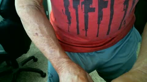 Snapshot of fitguy40 chatting on 06-28-26, 07:53 fitguy40 online show from 06-28-26, 07:53