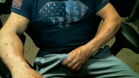 Snapshot of fitguy40 chatting on 06-30-26, 02:45 fitguy40 online show from 06-30-26, 02:45