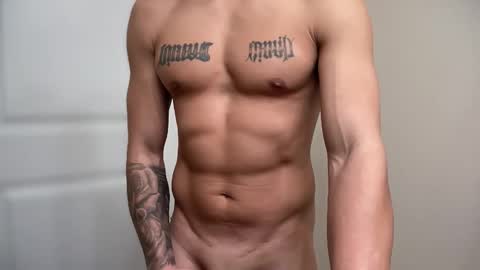 Snapshot of fithornyandtatted chatting on 12-01-25, 09:09 fithornyandtatted online show from 12-01-25, 09:09