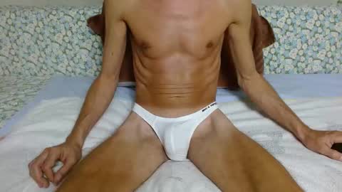Snapshot of fithotguy90 chatting on 09-13-25, 04:40 Luis online show from 09-13-25, 04:40