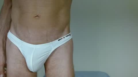 Snapshot of fithotguy90 chatting on 07-05-26, 12:06 Luis online show from 07-05-26, 12:06