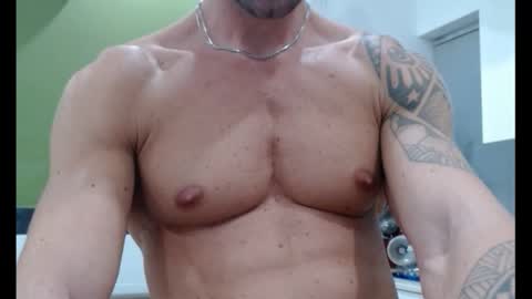 Snapshot of fitness1989 chatting on 09-23-25, 06:33 fitness1989 online show from 09-23-25, 06:33