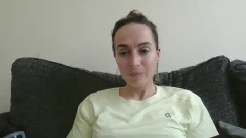 Snapshot of fitnessgirl91_x chatting on 03-18-26, 03:15 fitnessgirl91_x online show from 03-18-26, 03:15