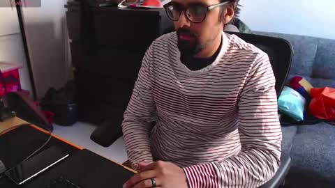 fizz6572 online show from 11-17-25, 09:37