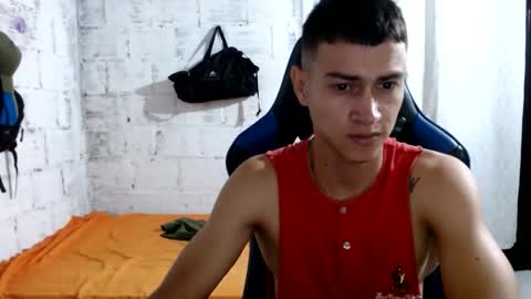 Snapshot of flacolatind chatting on 12-19-25, 03:02 FLACO online show from 12-19-25, 03:02