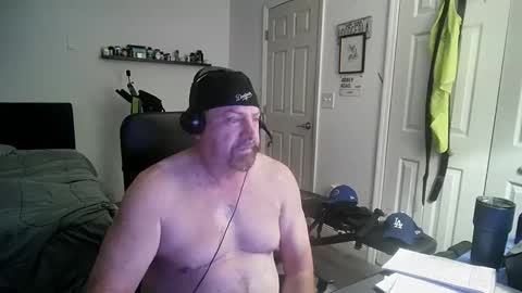 Florida guy online show from 09-18-25, 01:46