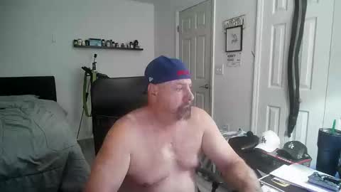 Florida guy online show from 12-18-25, 03:23