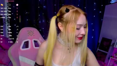 Snapshot of flaircorell chatting on 09-24-25, 04:05 Sophie online show from 09-24-25, 04:05