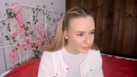 Snapshot of fletahargenrader chatting on 11-28-25, 11:13 Amina online show from 11-28-25, 11:13