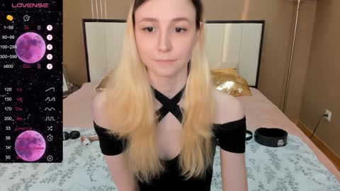 Snapshot of fleximona chatting on 02-01-25, 09:43 FlexiMona online show from 02-01-25, 09:43