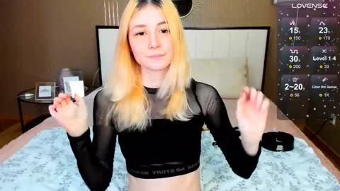 Snapshot of fleximona chatting on 10-03-25, 09:17 FlexiMona online show from 10-03-25, 09:17