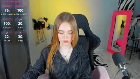 Snapshot of flexyfoxy chatting on 02-28-26, 04:19 Flexyfoxy online show from 02-28-26, 04:19