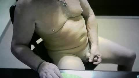 Snapshot of flfireguy65 chatting on 04-07-26, 12:27 flfireguy65 online show from 04-07-26, 12:27