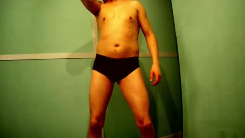 Snapshot of flingmind2 chatting on 11-18-25, 03:34 flingmind2 online show from 11-18-25, 03:34