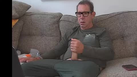 Snapshot of flirtofcharleston chatting on 12-17-25, 04:35 Flickrbrite online show from 12-17-25, 04:35