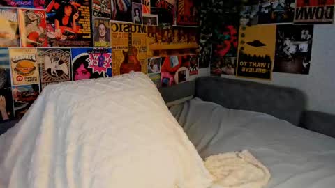 Emely  online show from 03-02-25, 10:16