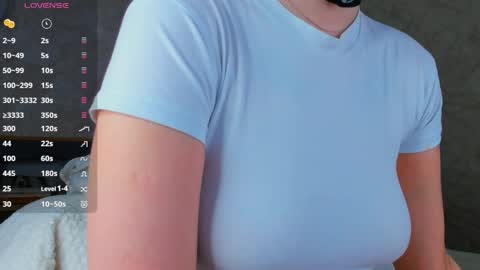 Emely  online show from 04-17-26, 03:31