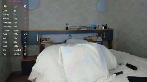 Emely  online show from 07-10-26, 05:12